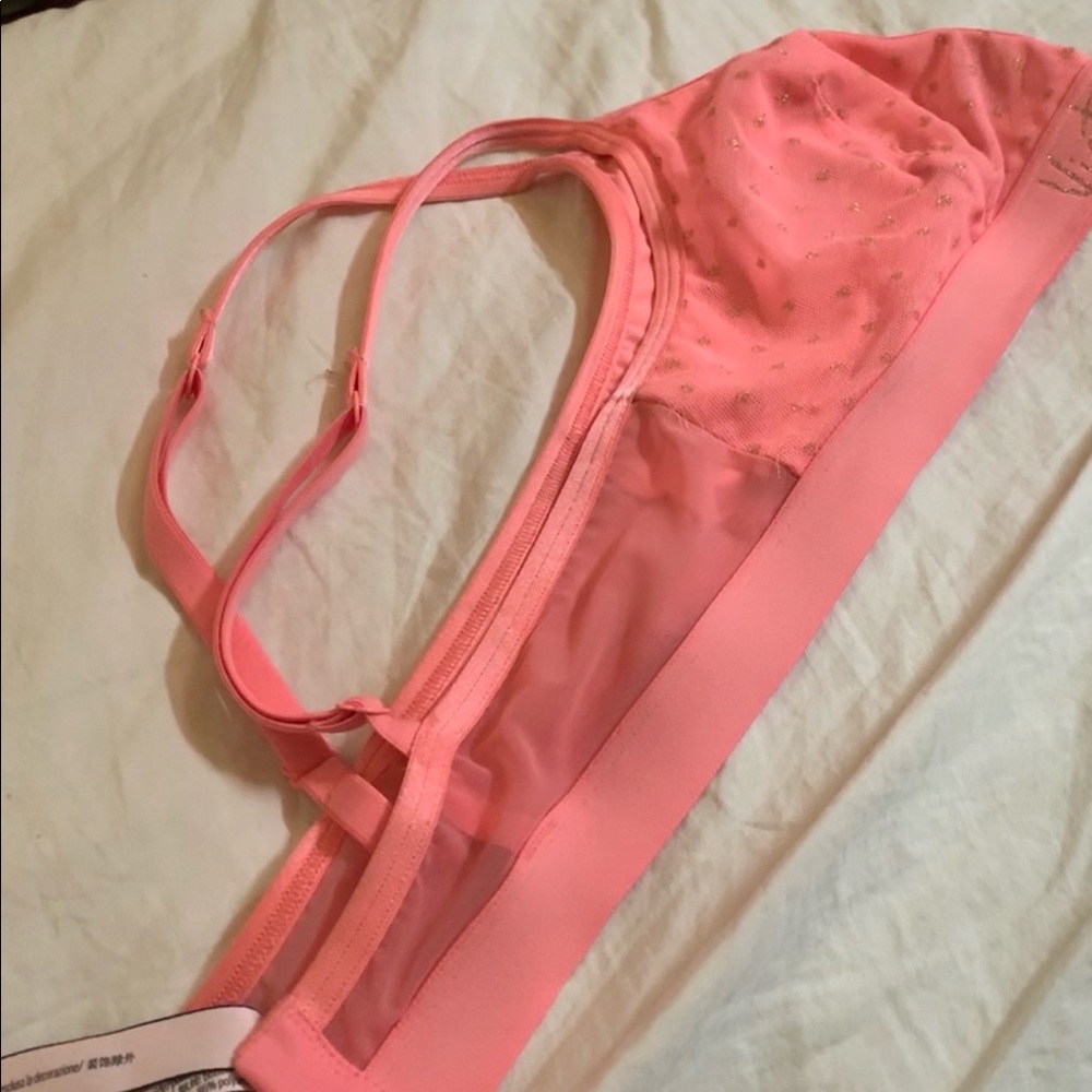 Victoria’s Secret Bra (Large)